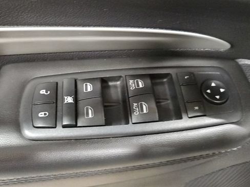 Used 2018 Dodge Durango SXT w/ Quick Order Package 2BB AWD/4WD image 12