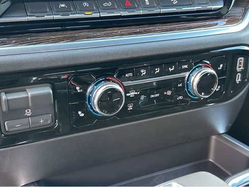 New 2026 GMC Sierra 1500 Elevation image 23