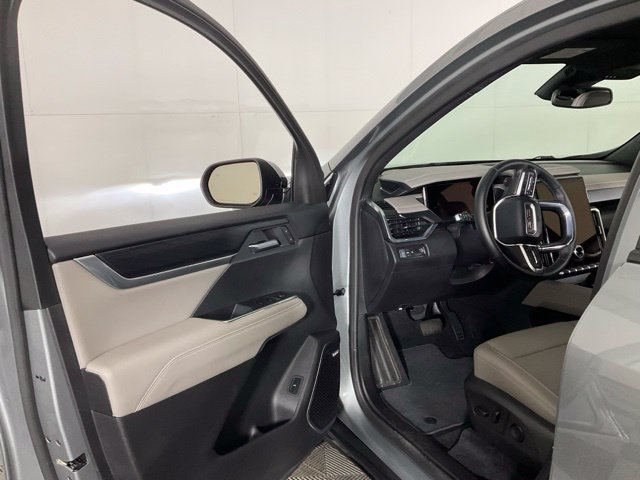 Used 2025 GMC Acadia Elevation w/ Elevation Premium Package FWD image 26