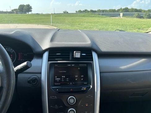 Used 2014 Ford Edge SEL w/ Equipment Group 205A FWD image 16