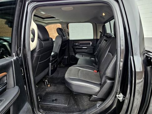 Used 2016 RAM 1500 Laramie w/ Convenience Group image 10