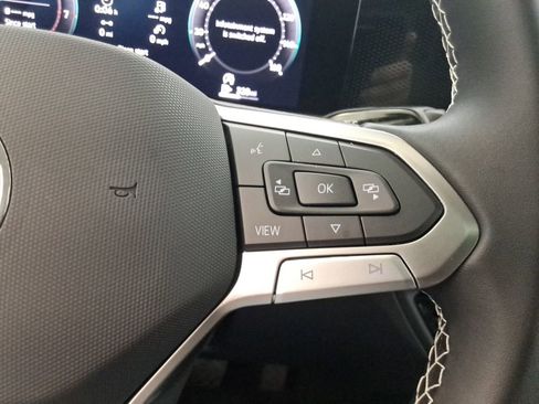 New 2026 Volkswagen Tiguan SE image 28