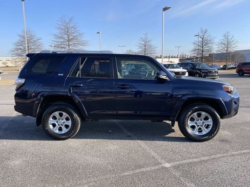 Used 2018 Toyota 4Runner SR5 image 2