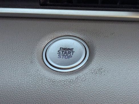 Used 2021 Hyundai Elantra SEL w/ Convenience Package image 29