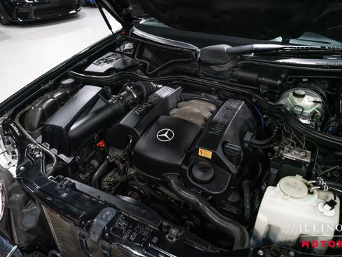 Used 1999 Mercedes-Benz E 320 Sedan image 34