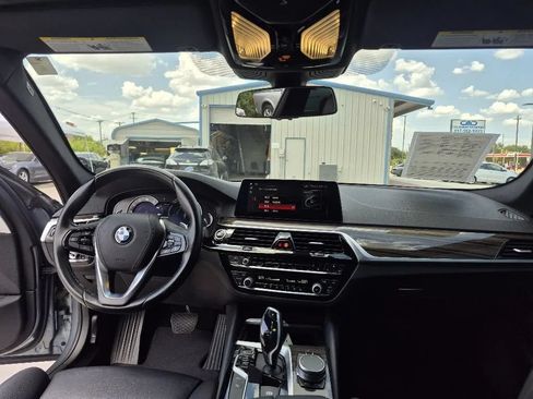 Used 2019 BMW 530e w/ Convenience Package RWD image 25