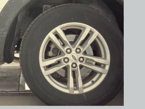 Used 2023 Ford Explorer XLT w/ Equipment Group 202A image 20