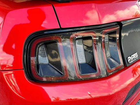 Used 2014 Ford Mustang Coupe RWD image 18