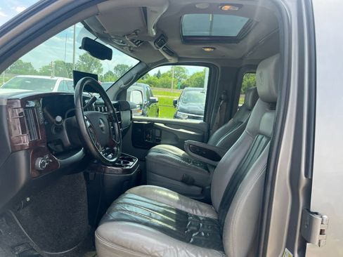 Used 2012 GMC Savana 1500 AWD image 6