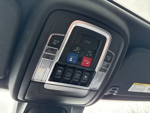 Used 2022 RAM 1500 Limited image 31