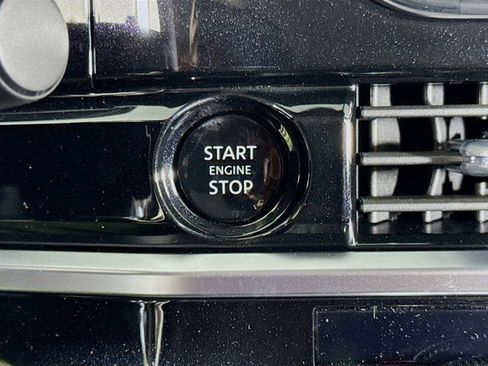 New 2025 Nissan Pathfinder SL image 18