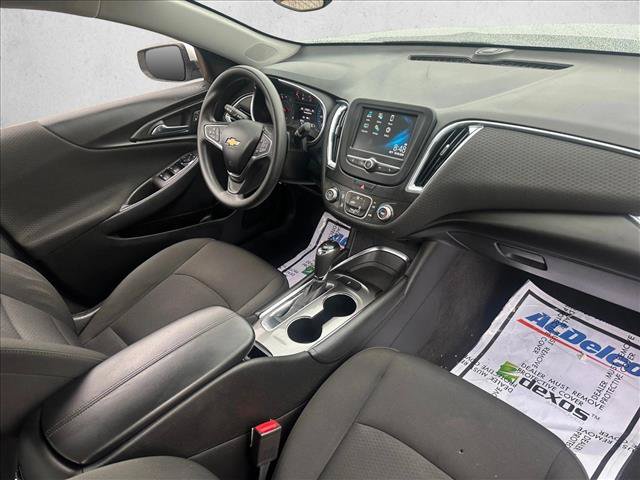 Used 2018 Chevrolet Malibu LT FWD image 26