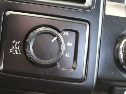 Used 2017 Ford F150 XL w/ Equipment Group 101A Mid AWD/4WD image 35
