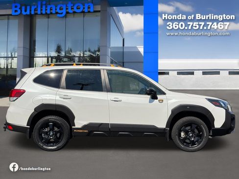 Used 2025 Subaru Forester Wilderness AWD/4WD image 7