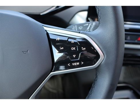 Used 2023 Volkswagen ID.4 Pro image 34