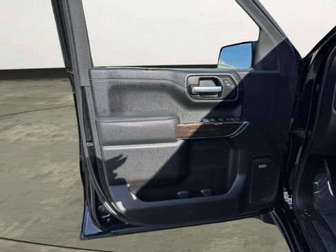 Used 2021 GMC Sierra 1500 Elevation w/ Preferred Package image 10