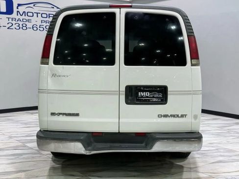 Used 2002 Chevrolet Express 1500 w/ LS Preferred Equipment Group image 7
