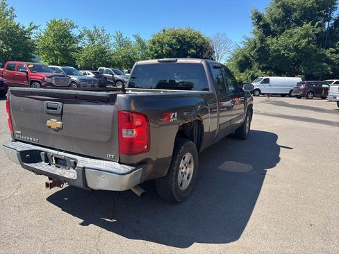 Used 2007 Chevrolet Silverado 1500 LTZ w/ Safety Package AWD/4WD image 7