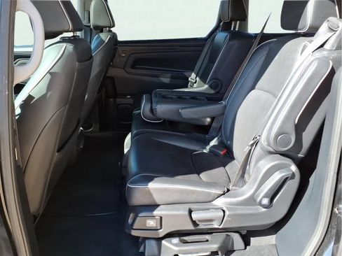 Used 2023 Honda Odyssey Elite image 18