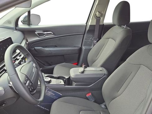 New 2026 Kia Sportage LX image 16