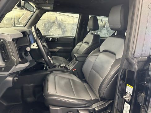 Used 2022 Ford Bronco Everglades image 13