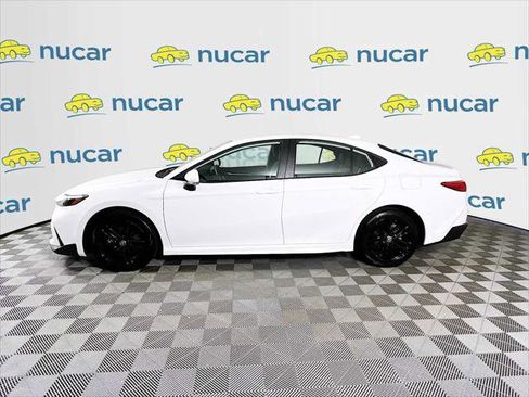 Certified 2025 Toyota Camry SE image 4