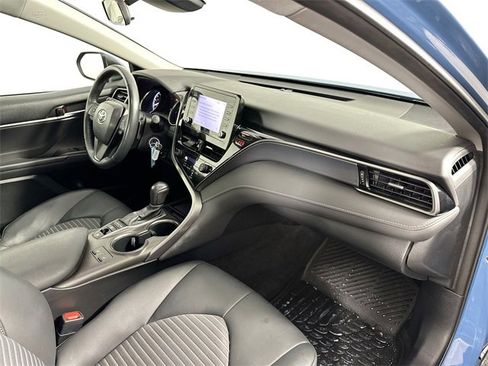 Used 2023 Toyota Camry SE image 29