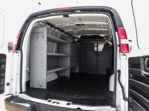 Used 2019 Chevrolet Express 3500 w/ Driver Convenience Package RWD image 50