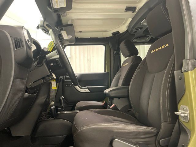Used 2013 Jeep Wrangler Sahara w/ Connectivity Group AWD/4WD image 12
