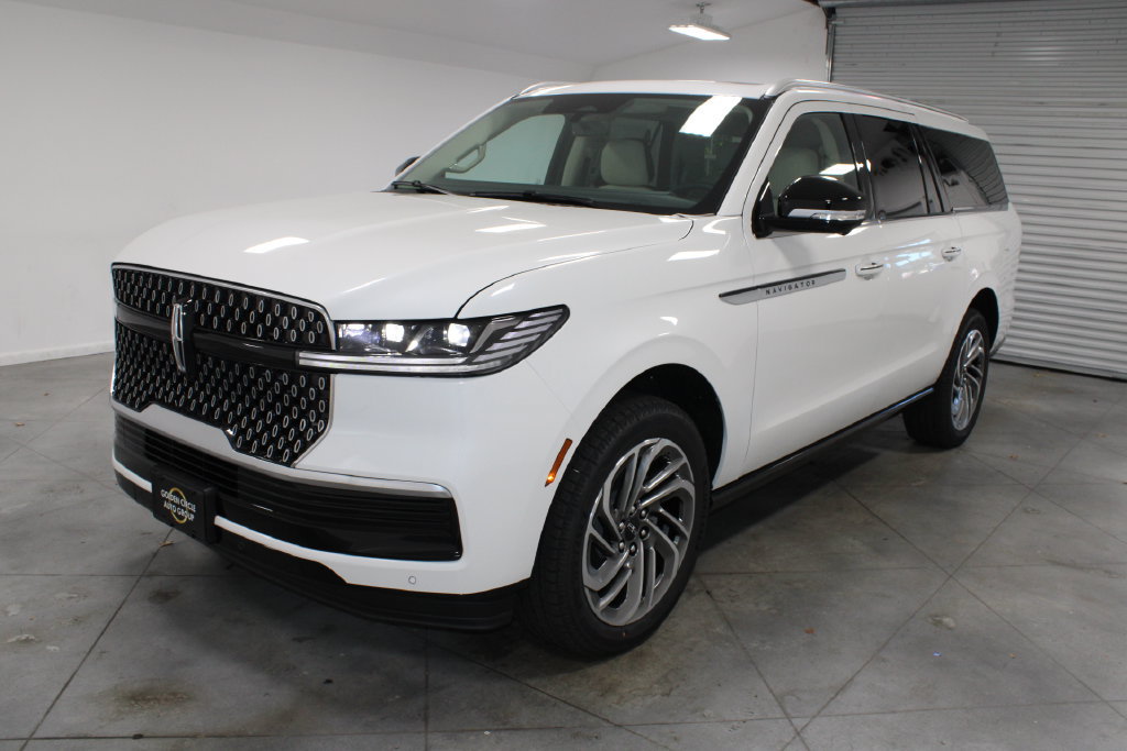 New 2027 Lincoln Navigator L Reserve AWD/4WD image 3