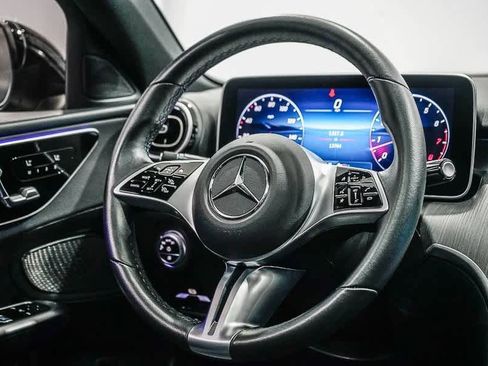 Used 2025 Mercedes-Benz C 300 Sedan image 15