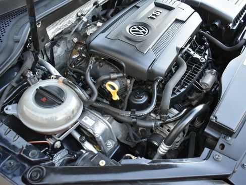 Used 2015 Volkswagen GTI S image 40