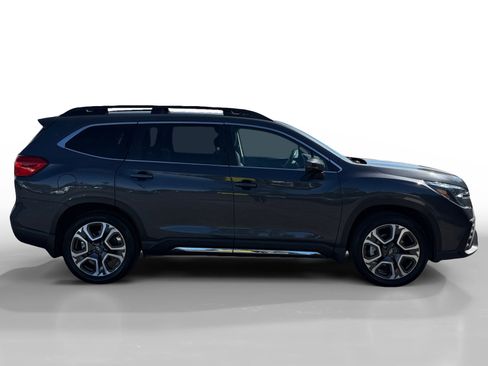 Used 2023 Subaru Ascent Limited image 6