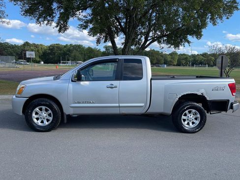 Used 2005 Nissan Titan SE image 17