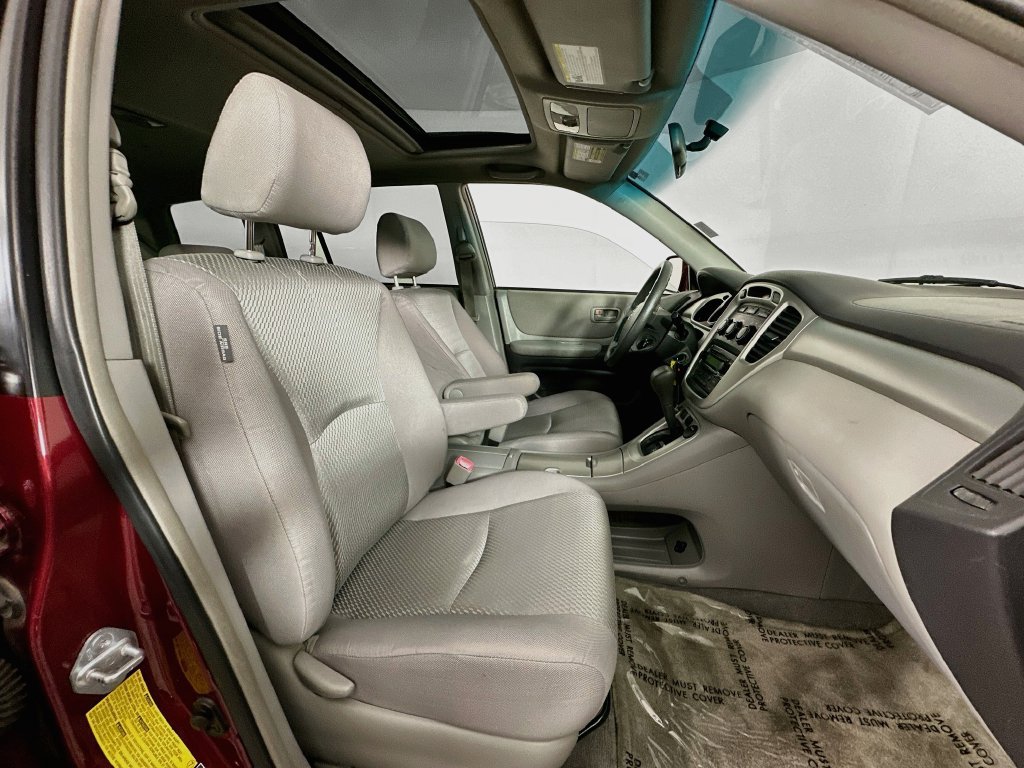 Used 2005 Toyota Highlander 4WD V6 w/ Appearance Pkg image 26