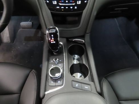 Certified 2024 Cadillac XT6 Luxury FWD image 24