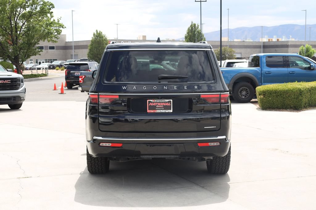 Used 2024 Jeep Wagoneer Series II w/ Flexible Seating Group AWD/4WD image 5