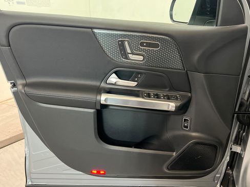 New 2026 Mercedes-Benz GLB 250 4MATIC image 14