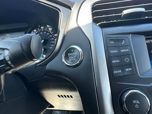 Used 2017 Ford Fusion SE w/ Equipment Group 201A AWD/4WD image 48