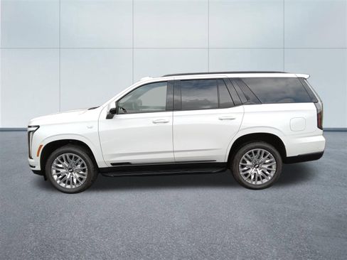 Used 2025 Cadillac Escalade Sport w/ LPO, ONYX Package image 2