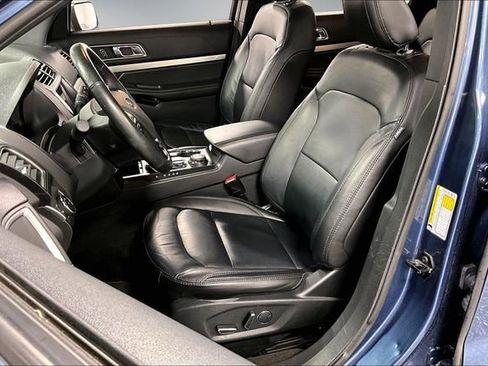 Used 2018 Ford Explorer XLT w/ Equipment Group 202A AWD/4WD image 20