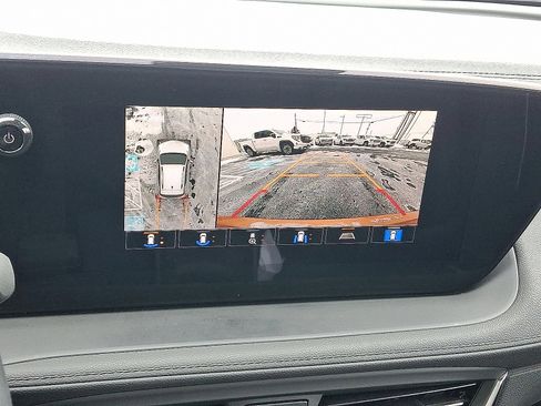 Certified 2025 Buick Encore GX Avenir w/ Avenir Technology Package image 18