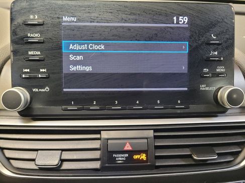 Used 2019 Honda Accord LX image 25