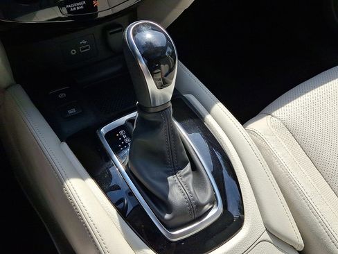 Used 2019 Nissan Rogue Sport SL w/ Premium Package AWD/4WD image 12