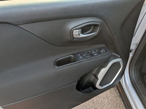 Used 2018 Jeep Renegade Sport w/ Power & Air Group image 10