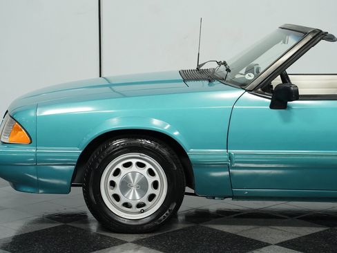 Used 1992 Ford Mustang LX image 19