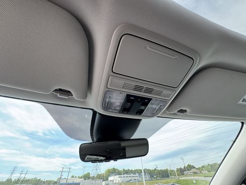 New 2026 Honda Odyssey Touring image 21