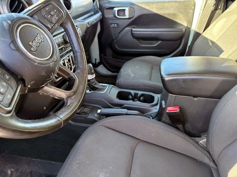 Used 2023 Jeep Wrangler Unlimited w/ Cold Weather Group image 9