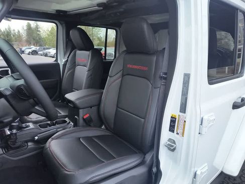 New 2026 Jeep Wrangler Unlimited Rubicon image 11