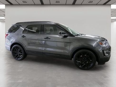 Used 2017 Ford Explorer Sport w/ Equipment Group 401A AWD/4WD image 6
